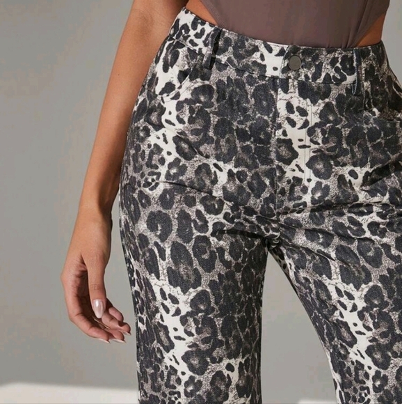 Bold Leopard Print Flare Pants - Picture 5 of 5